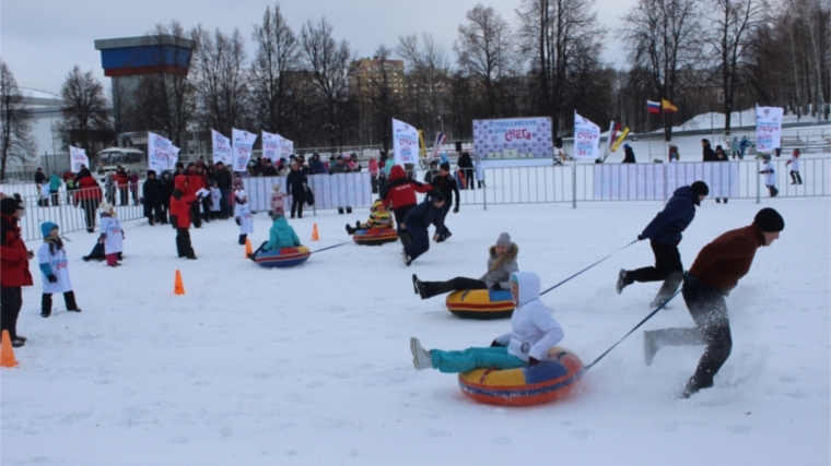Всероссийский день снега: на спортивном празднике семейные команды Калининского района завоевали 4 медали