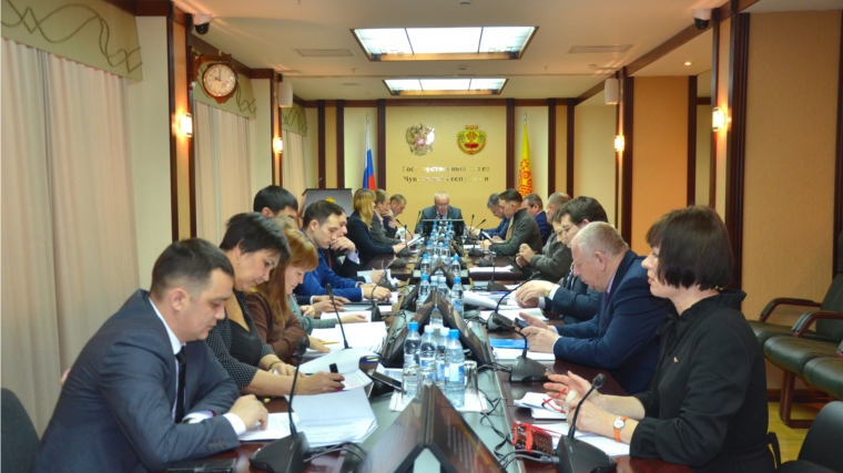 Состоялось заседание Комитета по социальной политике и национальным вопросам под председательством Вячеслава Рафинова
