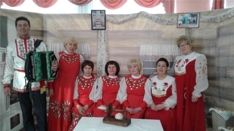 Женская вокальная группа Саланчикского народного хора « В гостях у ходарцев».