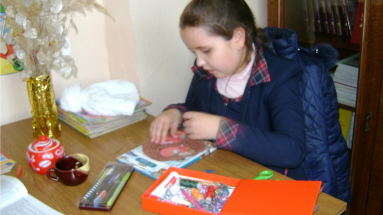 Детский творческий клуб "Очумелые ручки" при Калининской сельской библиотеке