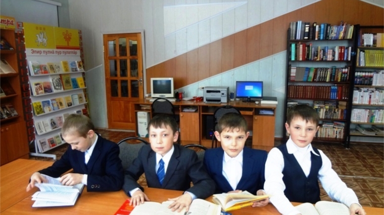 В Новочурашевской сельской библиотеке прошел информационный час "Безопасный интернет "