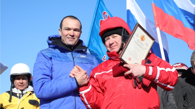 Глава Чувашии Михаил Игнатьев приветствовал участников соревнований «Ледяной Кубок Чувашии – 2019»
