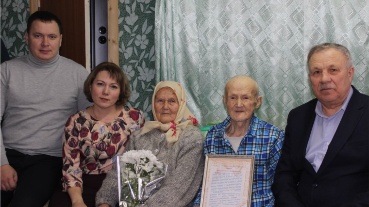 Семейная пара из Моргаушского района отметила «бриллиантовую» свадьбу
