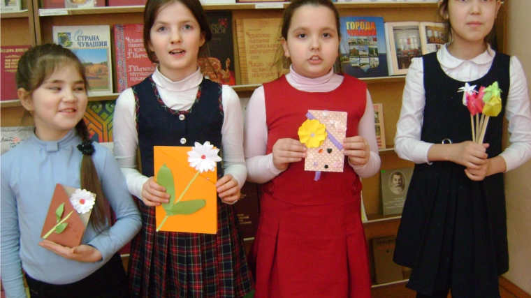 Занятие детского клуба в Калининской библиотеке