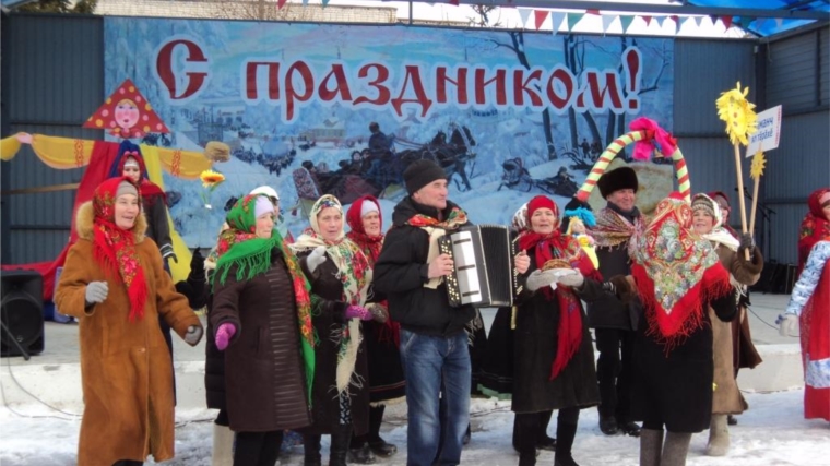 Творческие коллективы Алманчинского сельского поселения участники традиционного праздника «Ҫãварни» в Красноармейском районе.