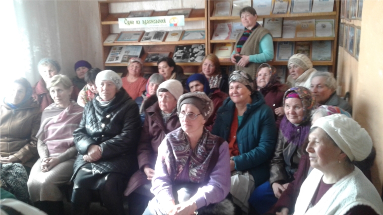 Фольклорный коллектив Сотниковского СДК "Çàлкуç"выступил с концертной программой в Астакасинской сельской библиотеке.