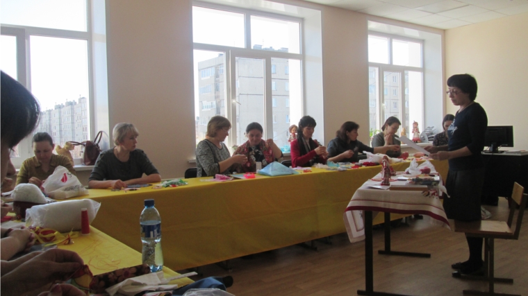 Специалисты учреждений культуры района приняли участие в творческой мастерской Республиканского центра народного творчества.