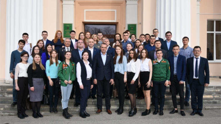 Михаил Игнатьев обсудил со студентами ЧГСХА потенциал и перспективы развития сельского хозяйства