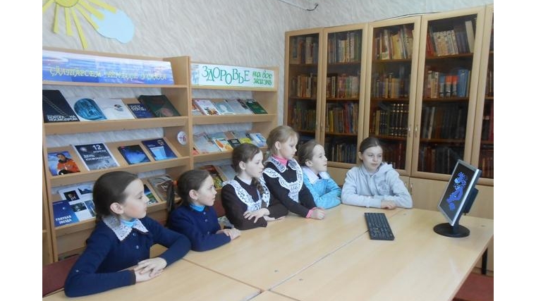 Гагаринский урок в Большевыльской сельской библиотеке.
