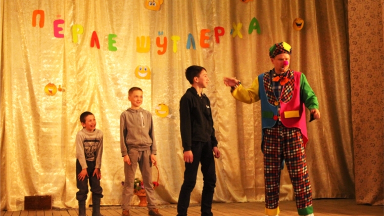 Цирковое представление на сцене Юнгинского СДК