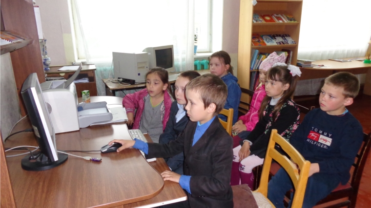 Познавательный час «День славянской письменности и культуры» в Нижнекумашкинской сельской библиотеке