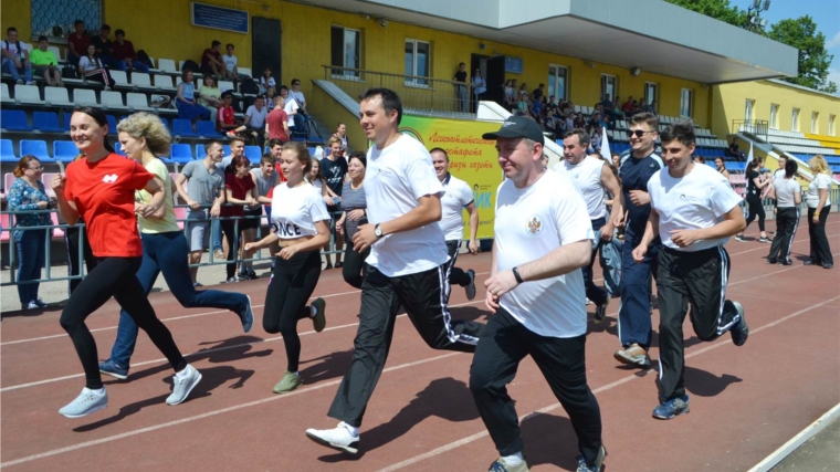 Легкоатлетическая эстафета на призы газеты «Чебоксарский политехник» собрала любителей спорта