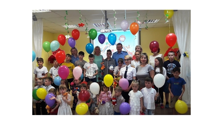 Воспитанники чебоксарского социально-реабилитационного центра для несовершеннолетних отмечают праздник детства