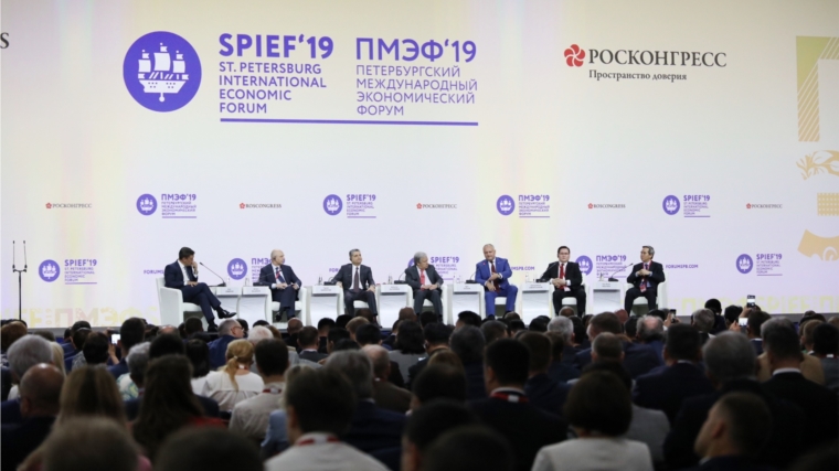 Глава Чувашской Республики Михаил Игнатьев принял участие в торжественной церемонии открытия Петербургского международного экономического форума