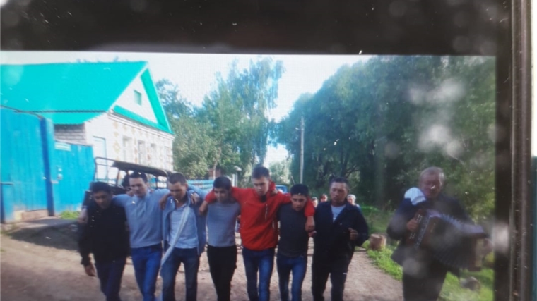 Весенним призывом пять молодцов из Малояушского поселения пополнят ряды Российских войск
