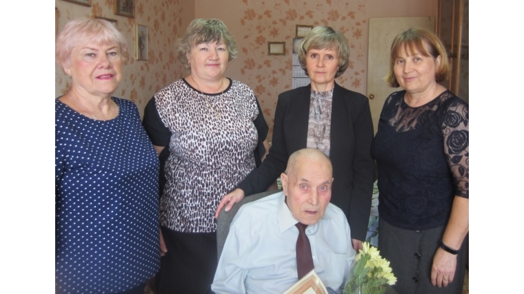 90-летний юбилей отметил ветеран Великой Отечественной войны, труженик тыла Александр Иванович Иванов