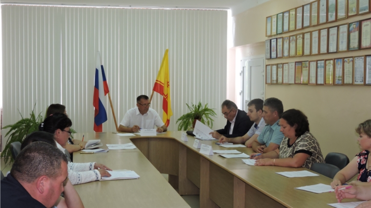 Cостоялось заседание Межведомственной комиссии по вопросам повышения доходов консолидированного бюджета Яльчикского района