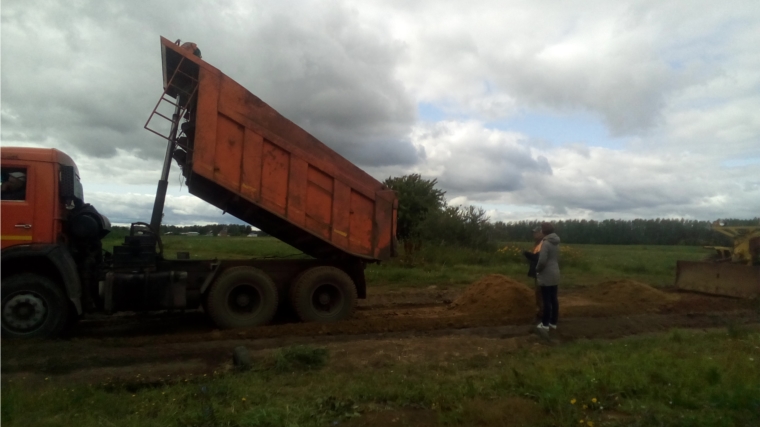 В деревне Азим-Сирма началось строительство грунтовой дороги