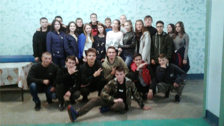 В Акрамовском ДК прошла дискотека для молодежи «Лето, прощай!».