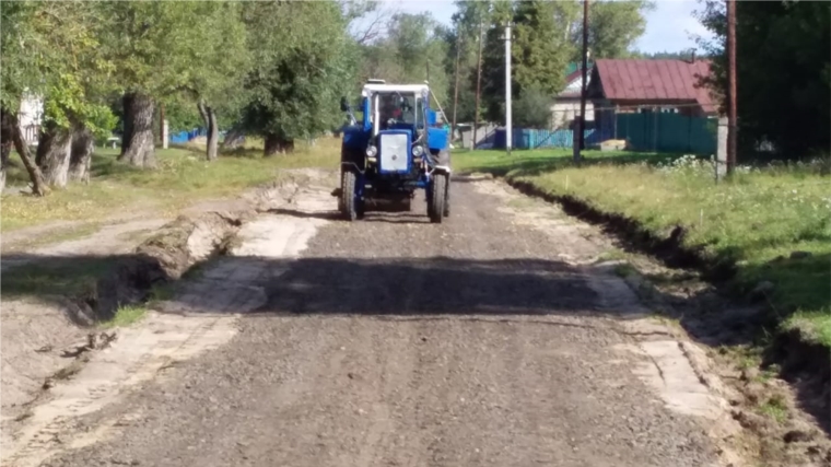 Завершен ремонт грунтовой дороги в д. Булатово