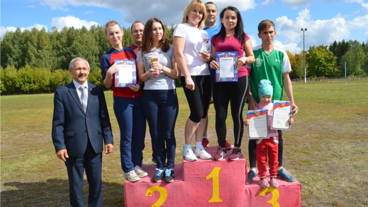 Команда отдела образования - победитель легкоатлетической эстафеты на призы районной газеты "Сельский труженик"