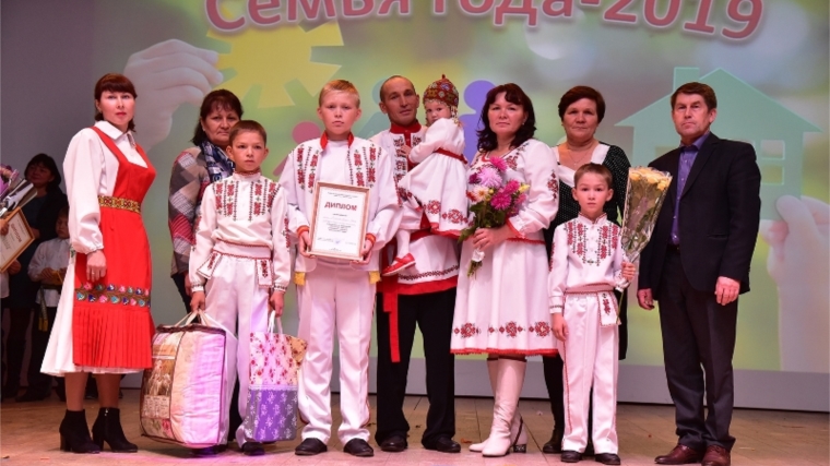 Семья Алексеевых - победитель в номинации "Активная семья"