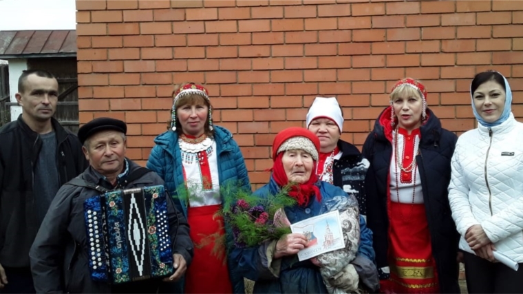 95 лет исполнилось жительнице деревни Яншихово-Челлы Красноармейского района Георгиевой Клеопатре Георгиевне