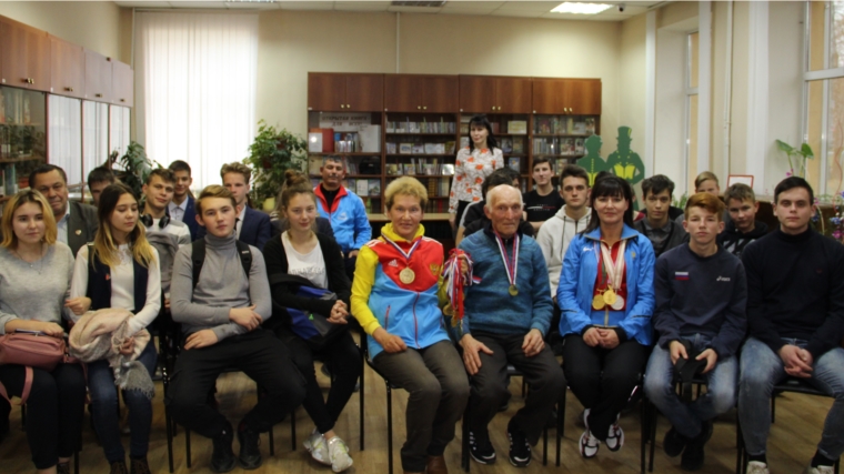 Команда молодости нашей: встреча с известными спортсменами Чувашии в Центральной библиотеке