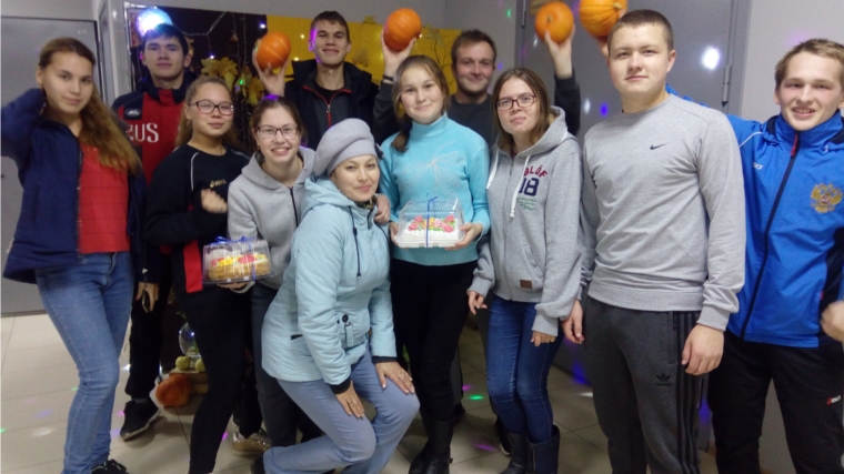 Осенняя дискотека для молодежи в Ярославском СДК