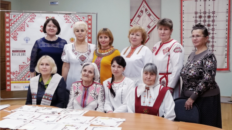 Специалист музея Вера Степанова приняла участие в фестивале «Орнамент-фест «ЭРЕШ»