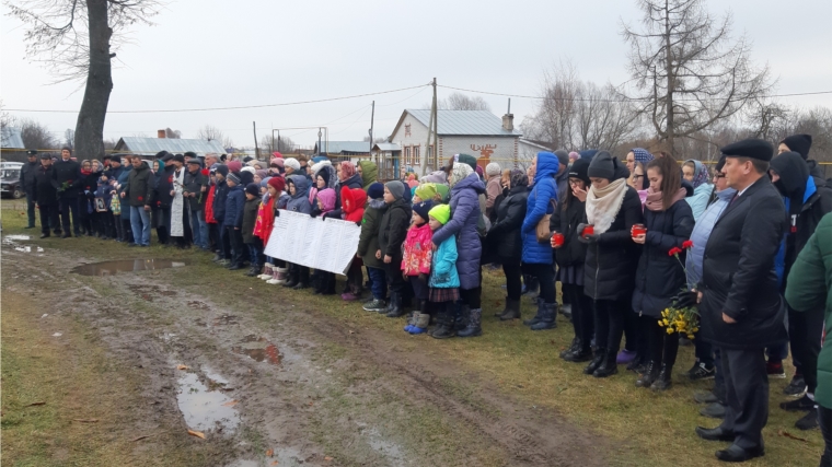 Траурный митинг в деревне Эльбарусово