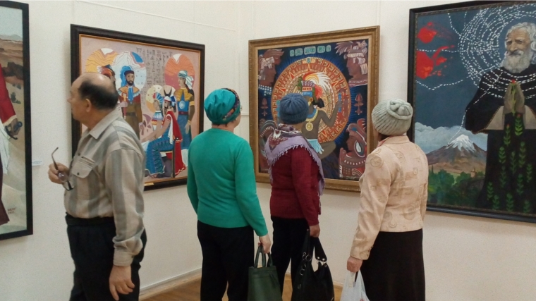 Горожане на персональной выставке Анатолия Силова в Художественном музее.