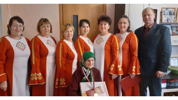 16 ноября 2019 года свой 90-летний юбилей отметила ветеран труда, жительница д. Сяран -Сирмы, Харитонова Екатерина Николаевна
