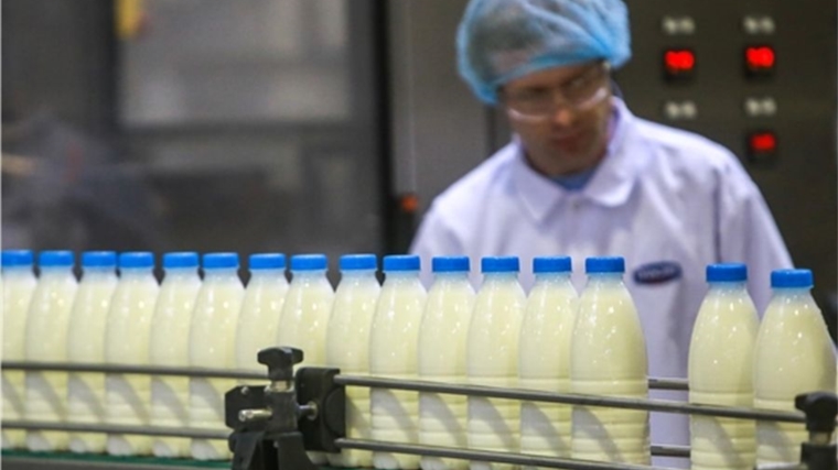 Медведев утвердил сроки введения обязательной маркировки молочной продукции