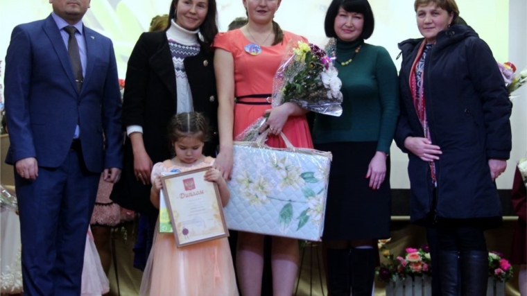 Семья Павловых - победители в номинации «Самые творческие» в районном конкурсе "Я и моя мама!"