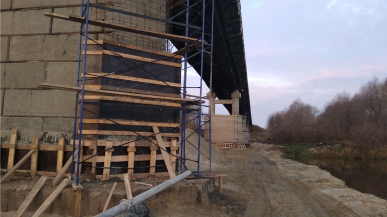 Проинспектирован ход работ на объекте ремонта мостового сооружения через р.Сура в Порецком районе