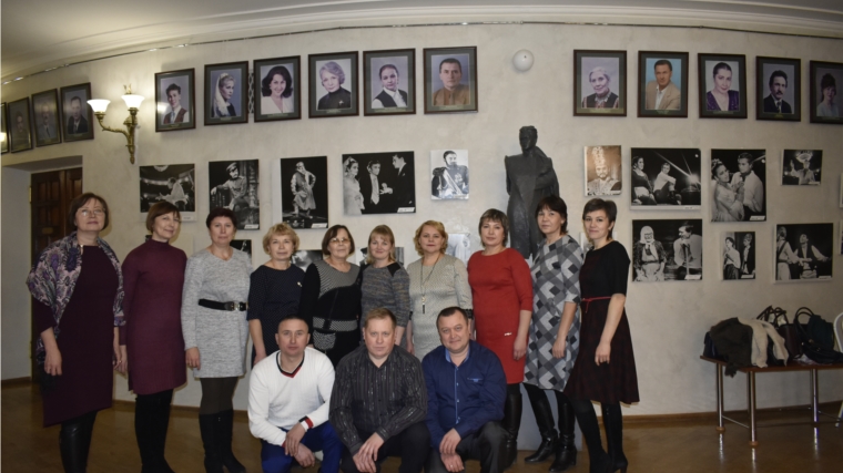 Коллективная поездка в драмтеатр