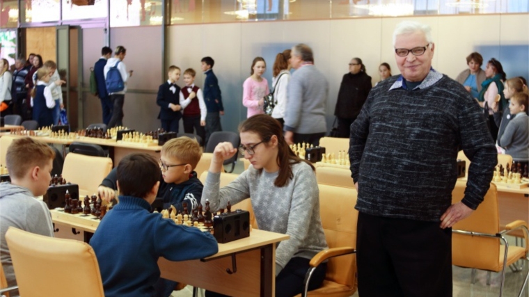 Юные шахматисты Янтиковского района - участники Всероссийского турнира по быстрым шахматам