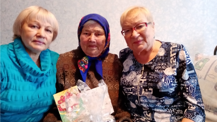 Жительница поселка Саланчик отметила свой 90-летний Юбилей