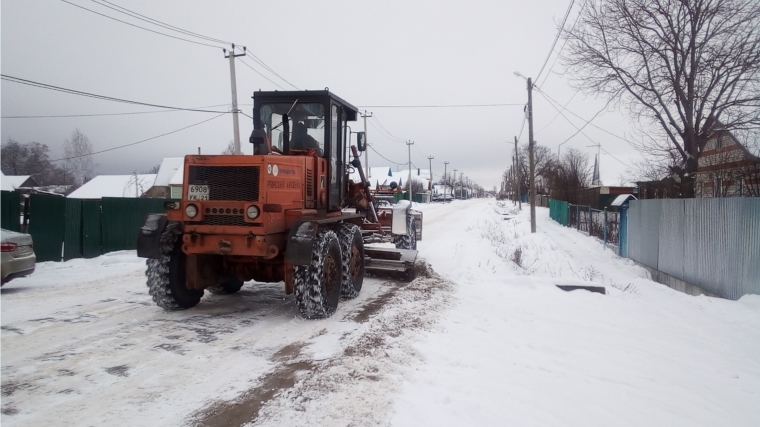В Вурнарском городском поселении ведутся работы по зимнему содержанию автодорог.