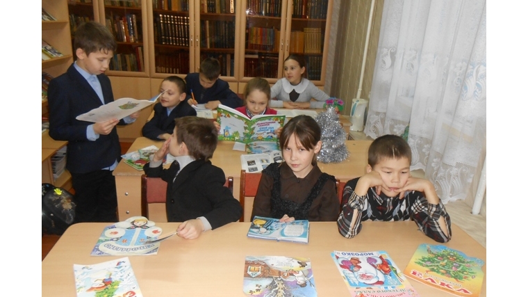 В Большевыльской сельской библиотеке провели час занимательной  информации "Путешествия по странам мира в Новый год".