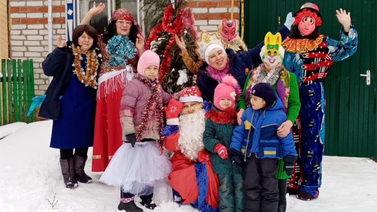Выезд в деревню Петропавловск с театрализованной программой «Новый год в кругу друзей»