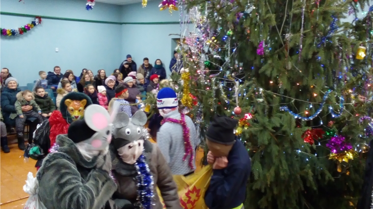 Новогодний бал-маскарад в Верхнеачакском СДК