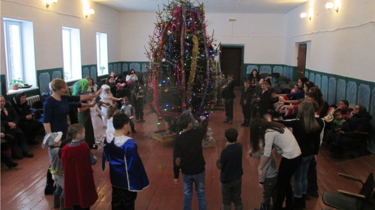 В Тойгильдинском СДК прошёл праздник «Приключения у Новогодней Ёлки»