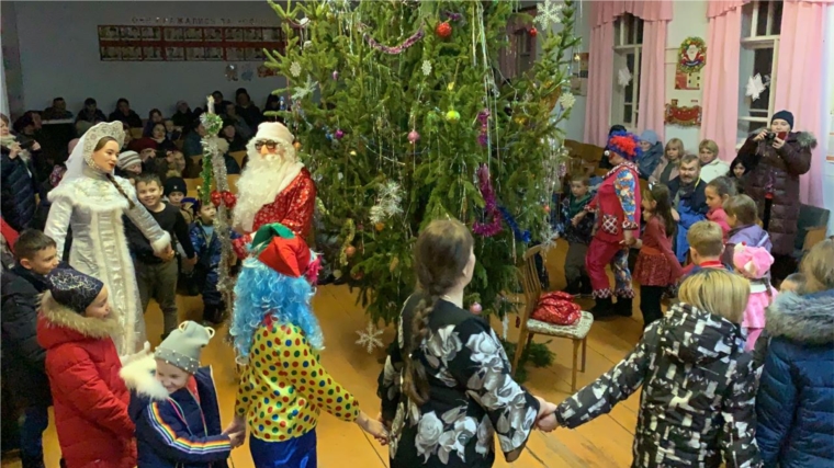 В Молгачкасинском сельском клубе прошли новогодние и Рождественские мероприятия для детей и взрослых