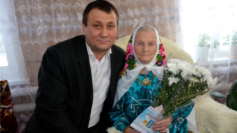 95 - летний юбилей отмечает жительница с.Шыгырдан Минникадире Хамбикова