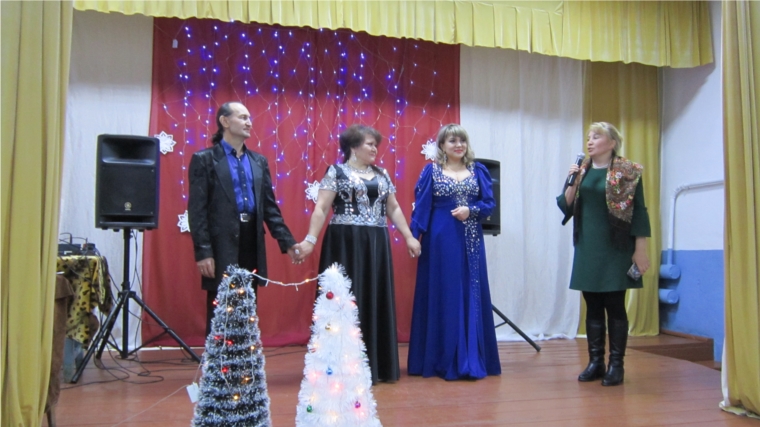 Концерт в подарок односельчанам- от артистов чувашской эстрады