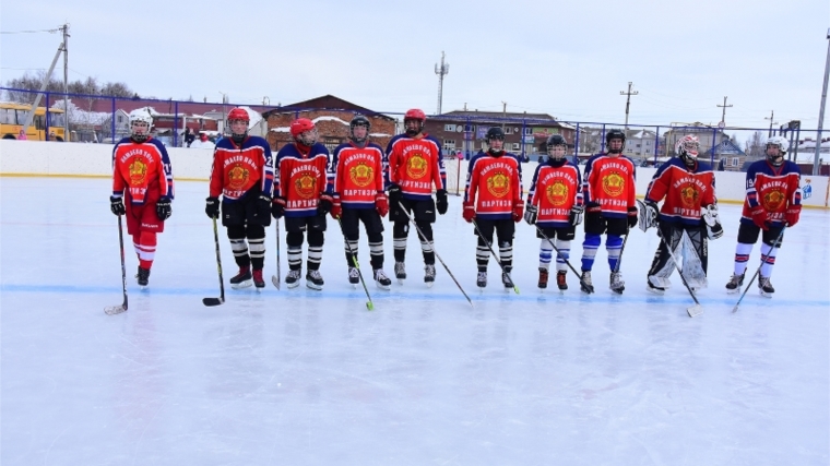 Новочурашевская команда - победитель районных соревнований по хоккею с шайбой среди допризывной молодежи