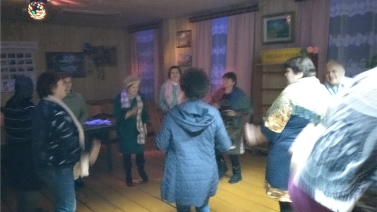 В Вомбакасинском сельском клубе состоялось танцевально-развлекательное мероприятие «Скука – прочь»