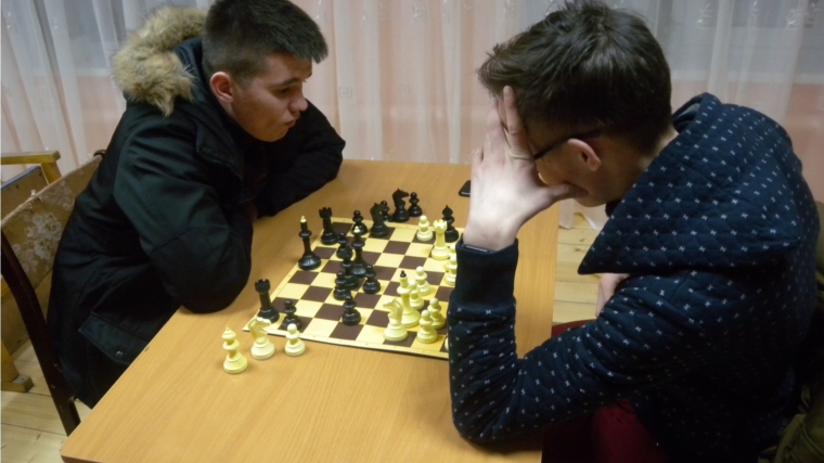 В Б.Карачкинском СК работает кружок «Шашки и шахматы»